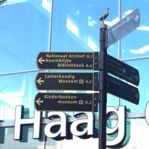 Wegwijsborden Literair Den Haag